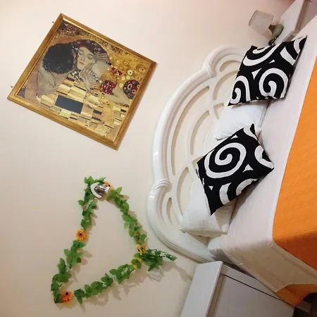 Vatican Golden Bed and breakfast *